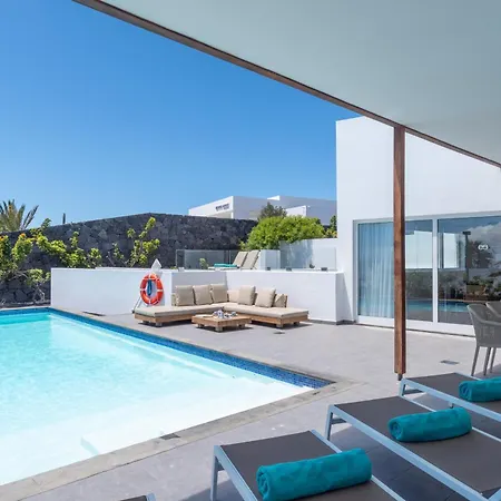 Villa Ereza Royal Deluxe Hoopoe 102